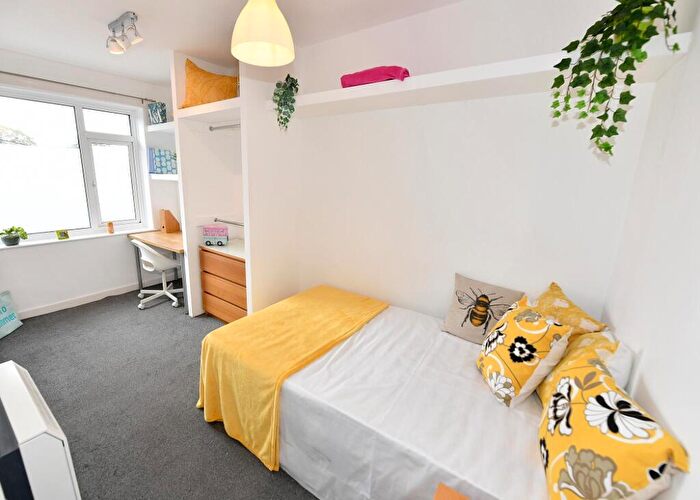 3 Bedroom Flat To Rent In Daisy Bank Road, Victoria Park, Manchester, M14