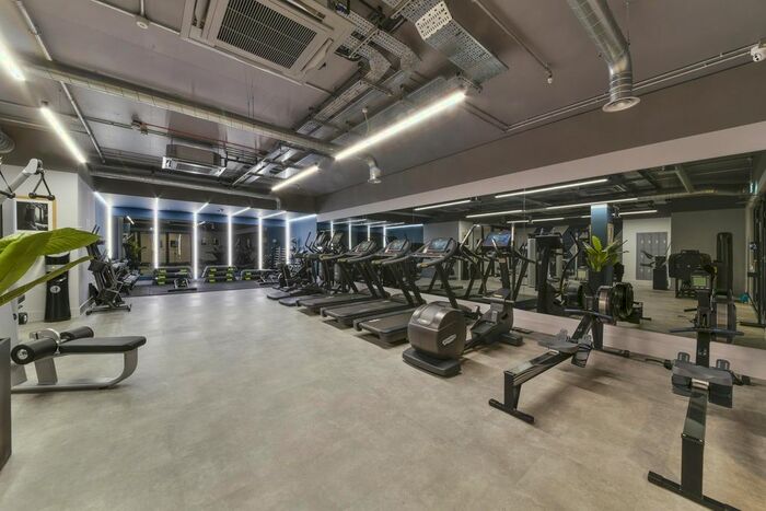 2 Bedroom Flat To Rent In Bouchon Point, The Silk District, E1