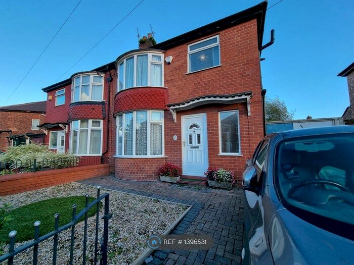 3 Bedroom Semi-Detached House To Rent In Mcconnell Road, Manchester, M40