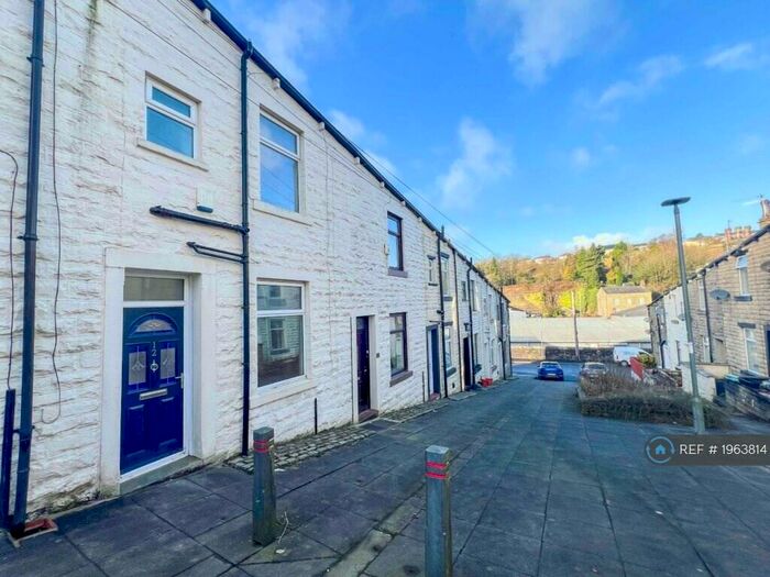 2 Bedroom Terraced House To Rent In Pembroke Street, Bacup, OL13