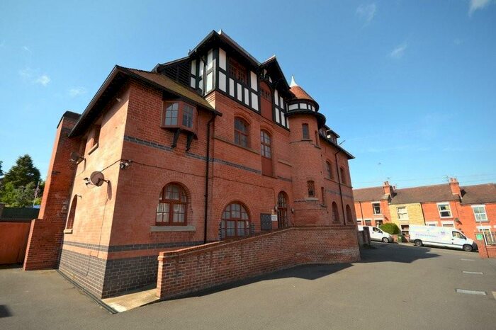 2 Bedroom Penthouse To Rent In Sandpiper House, Carlton, NG4