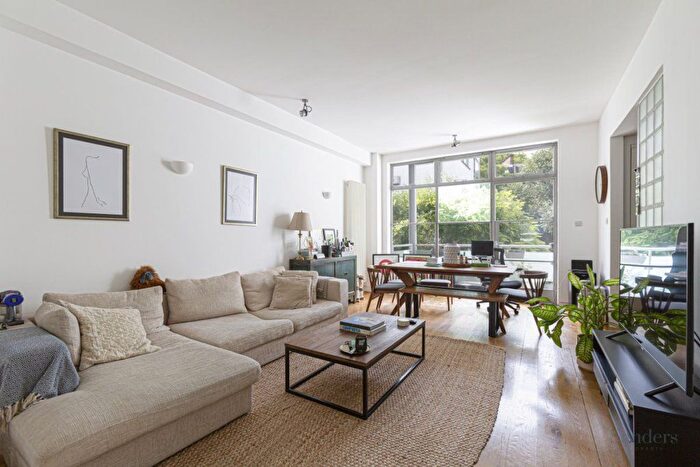 2 Bedroom Flat To Rent In Liverpool Road, Islington, London, N1