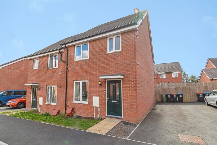 3 Bedroom Semi-Detached House For Sale In Denny Lane, Bletchley, Milton Keynes, MK3