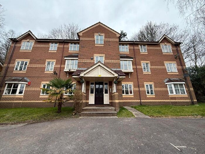 2 Bedroom Flat To Rent In Robertson Drive, St Annes Park, Bristol, BS4