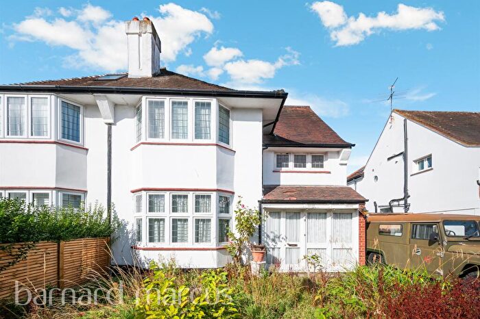 3 Bedroom Semi-Detached House For Sale In Shottfield Avenue, East Sheen, SW14