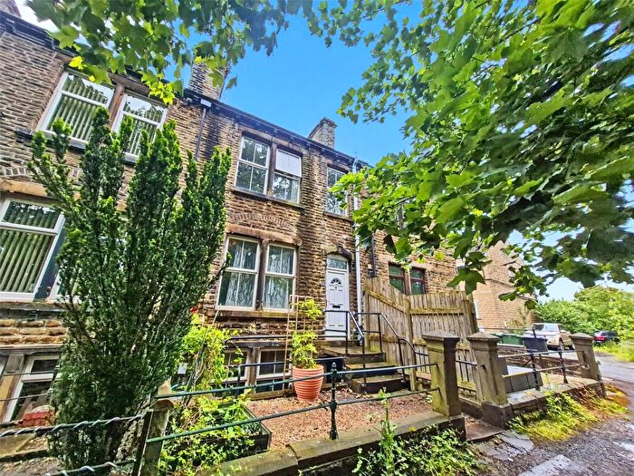 2 Bedroom Terraced House For Sale In Heppenstall Street, Huddersfield, West Yorkshire, HD4