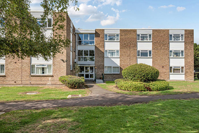 1 Bedroom Flat For Sale In Shakespeare Road, Royal Wootton Bassett, SN4