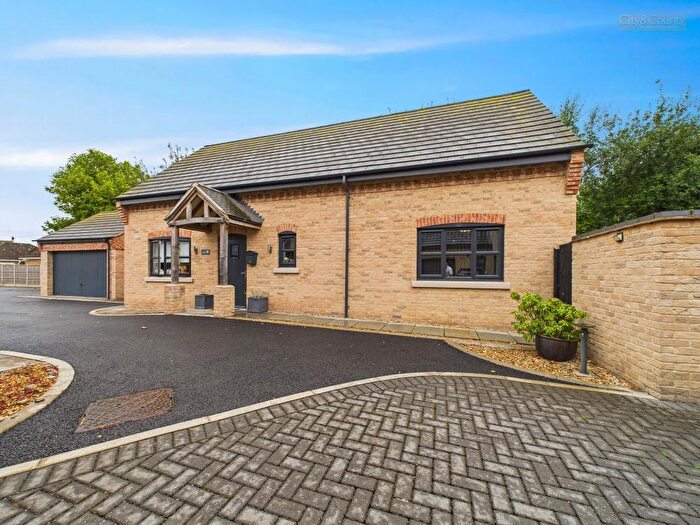 3 Bedroom Detached Bungalow For Sale In Orchard Close, Crowland, PE6