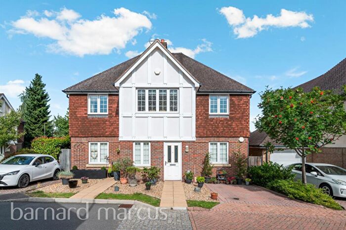 2 Bedroom Maisonette For Sale In Whitebeam Close, Epsom, KT17