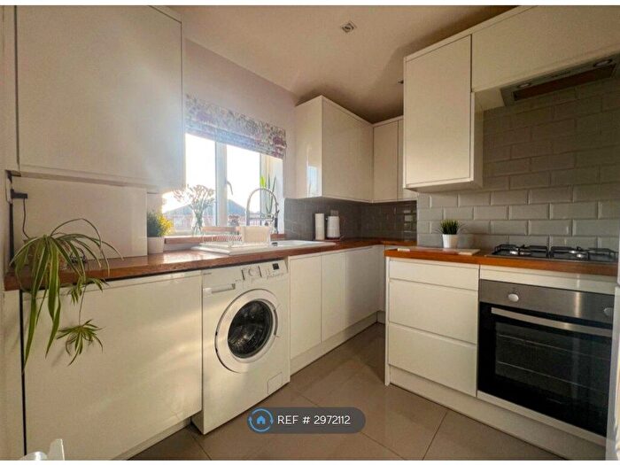 2 Bedroom Flat To Rent In Patchway, Bristol, BS34