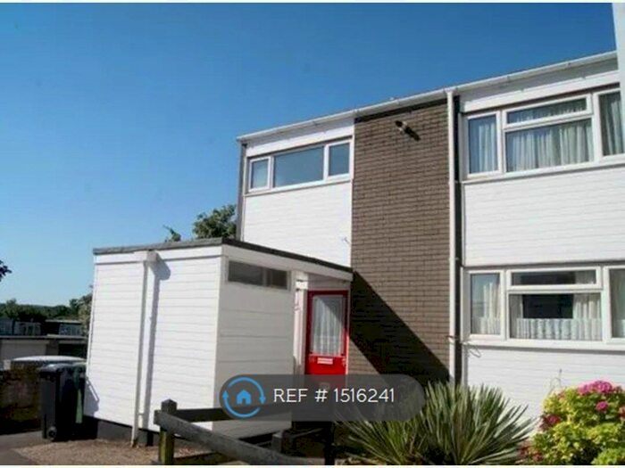 3 Bedroom Terraced House To Rent In Packenham Road, Basingstoke, RG21