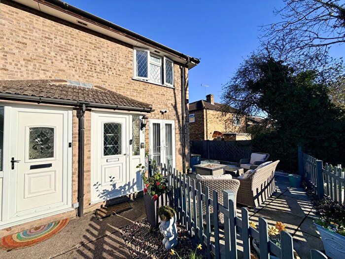 1 Bedroom End Of Terrace House For Sale In Freehold House - Popular Location, HP10