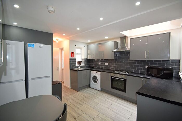 6 Bedroom Terraced House To Rent In Blackweir Terrace, Cathays, CF10