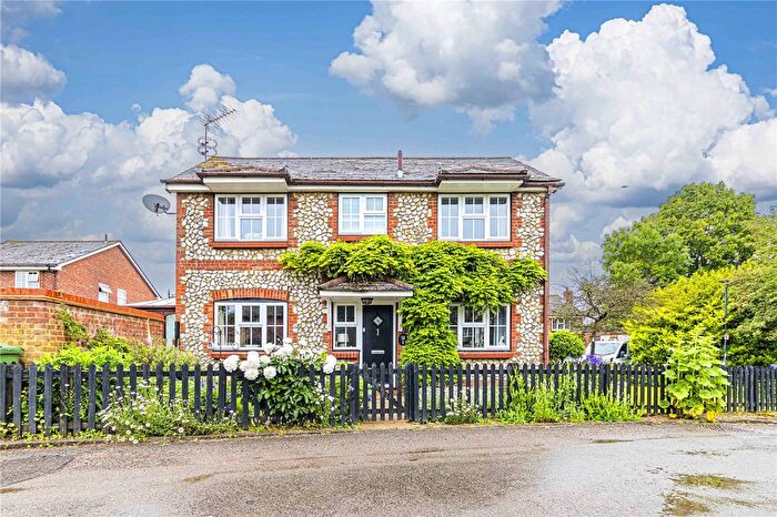 3 Bedroom Semi-Detached House For Sale In The Flintings, Gaddesden Row, Hemel Hempstead, Hertfordshire, HP2
