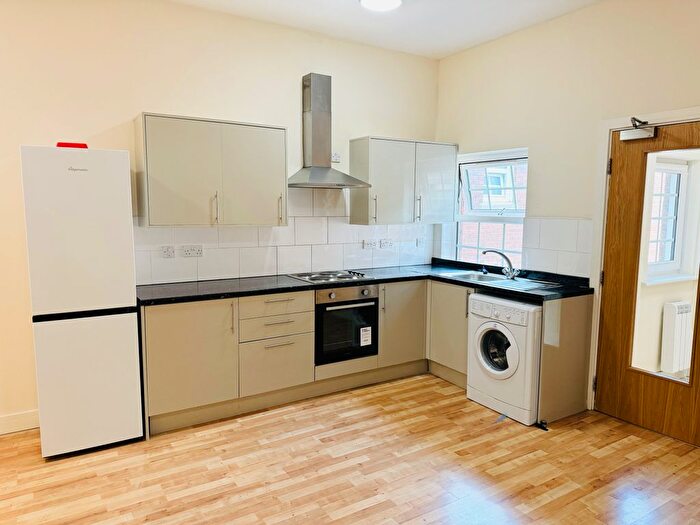 2 Bedroom Flat To Rent In C Alma Street, Luton, LU1