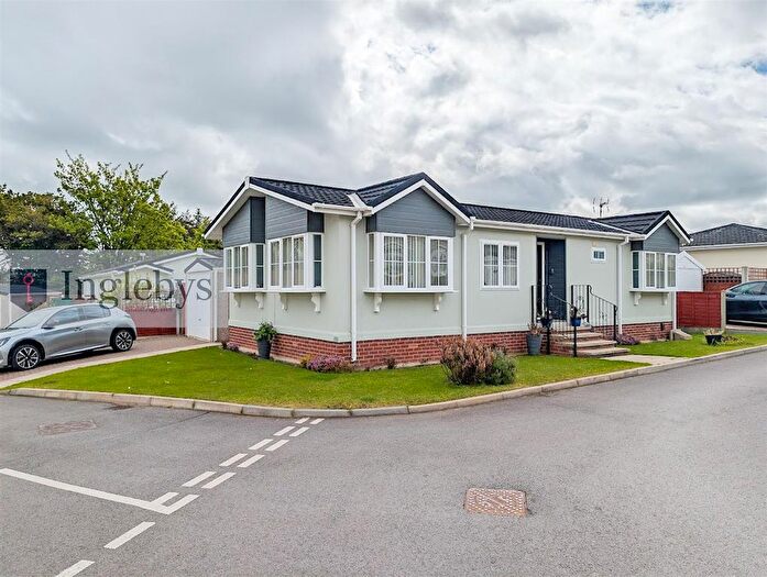 2 Bedroom Park Home For Sale In Milton Street, Saltburn-By-The-Sea, TS12