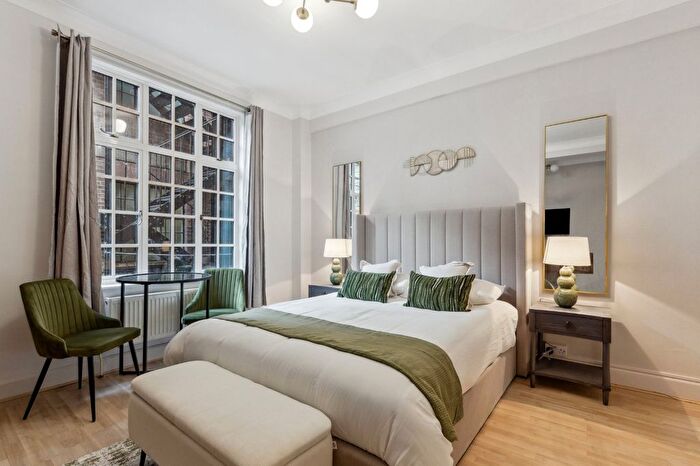 Studio To Rent In Hallam Street, Fitzrovia, W1W