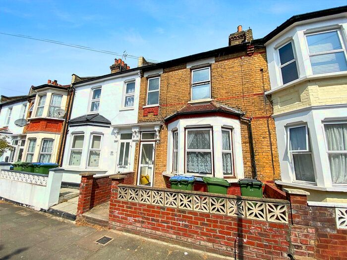 2 Bedroom Flat To Rent In Ceres Road, Plumstead, SE18