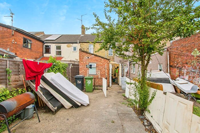 3 Bedroom Terraced House For Sale In Gladstone Street, Peterborough, PE1