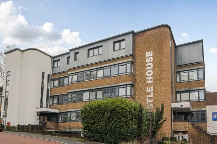 1 Bedroom Flat For Sale In Castle House, High Wycombe, HP11