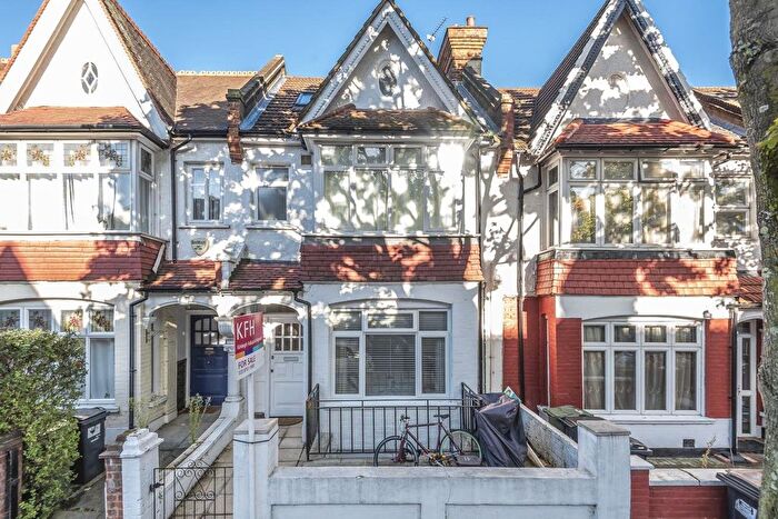 2 Bedroom Flat For Sale In Broxholm Road, West Norwood, London, SE27