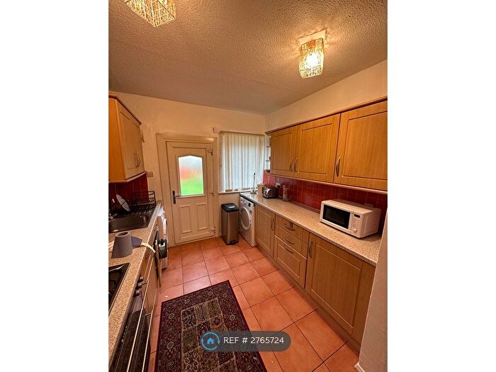 3 Bedroom Semi Detached House To Rent In Moulin Circus, Glasgow, G52
