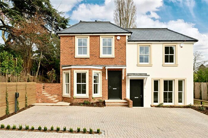 3 Bedroom Semi-Detached House For Sale In Ridgeland Place, Twinoaks, Cobham, KT11