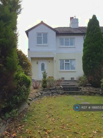 3 Bedroom Semi-Detached House To Rent In Wycliffe Drive, Leeds, LS17