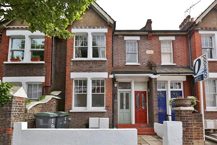 2 Bedroom Flat To Rent In Vartry Road, London, N15