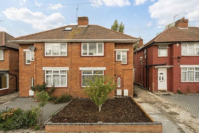 3 Bedroom Semi-Detached House To Rent In Carlyon Road, Alperton, HA0