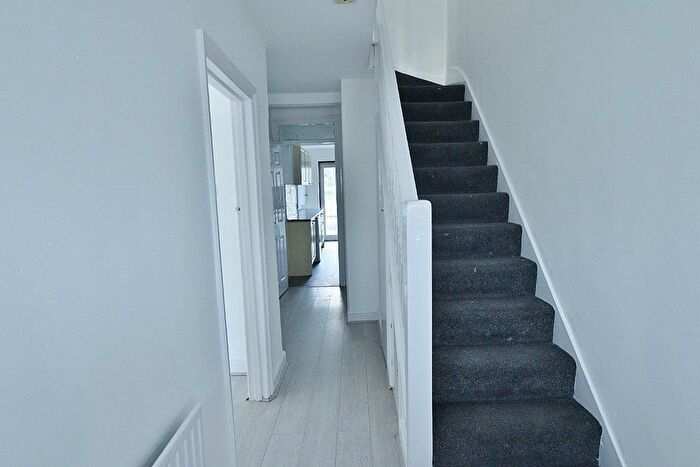 3 Bedroom Terraced House To Rent In Seymer Road, Romford, RM1