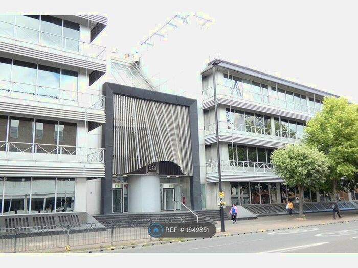 1 Bedroom Flat To Rent In Trinity Square, Hounslow, TW3