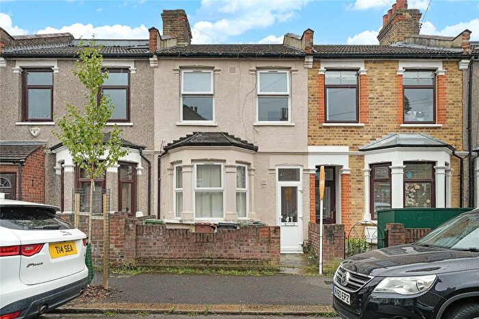 2 Bedroom Flat To Rent In Wolsey Avenue, London, E17