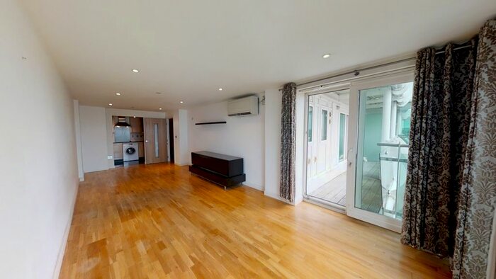 2 Bedroom Flat To Rent In Cavalier House, - Uxbridge Road, Ealing, W5