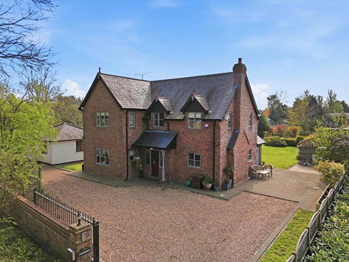 5 Bedroom Detached House For Sale In Green Lane, Kelvedon Hatch, CM14