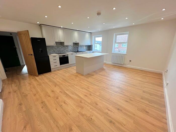 1 Bedroom Apartment To Rent In High Street, Ripley, GU23