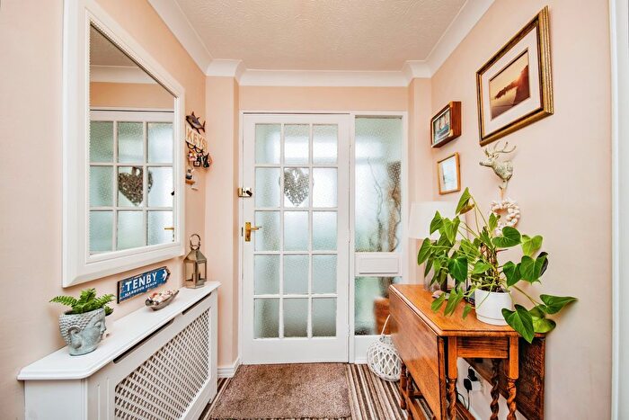 5 Bedroom Detached House For Sale In Southlands, Tenby, Pembrokeshire, SA70