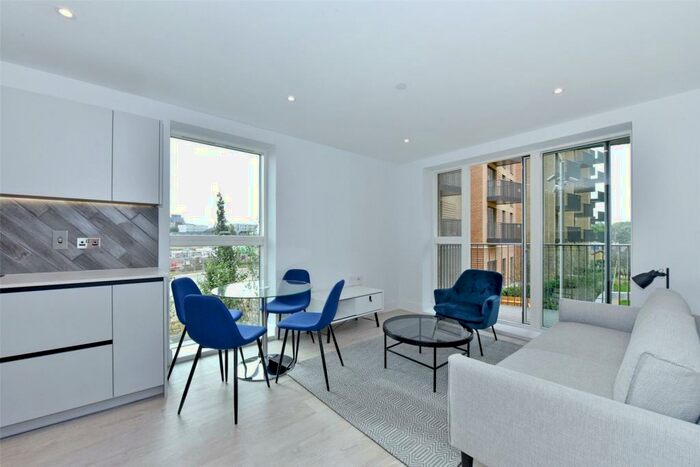 1 Bedroom Apartment To Rent In Artesian House, Memorial Avenue, Slough, SL1