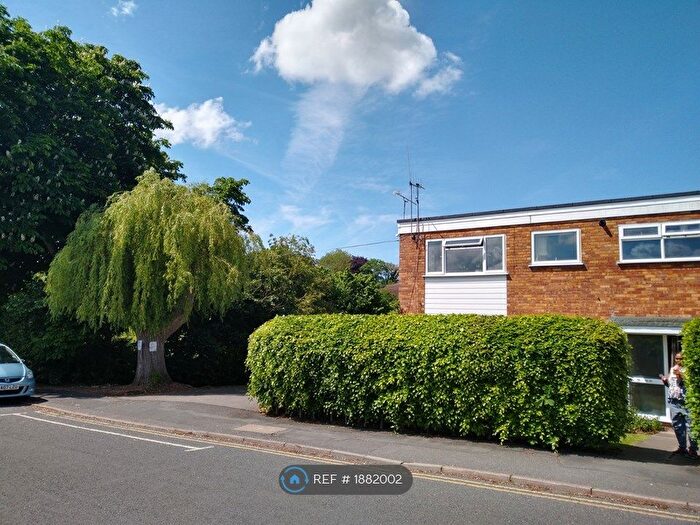 2 Bedroom Flat To Rent In Whateleys Drive, Kenilworth, CV8