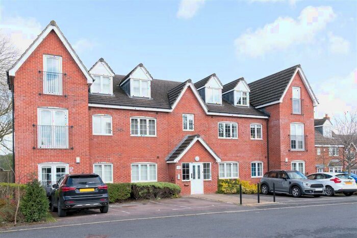 2 Bedroom Flat To Rent In Princeton House, Old Pheasant Court, Chesterfield, S40