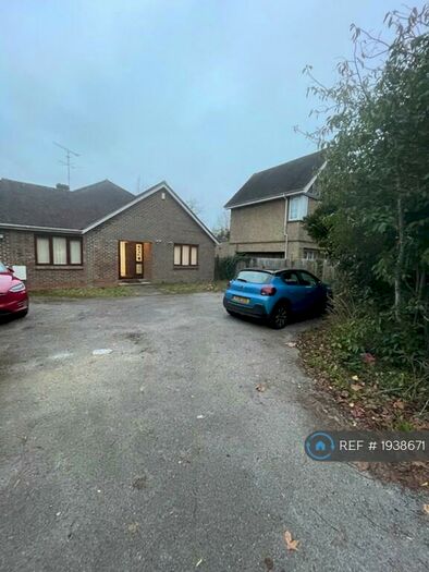 4 Bedroom Detached House To Rent In Shinfield Road, Reading, RG2