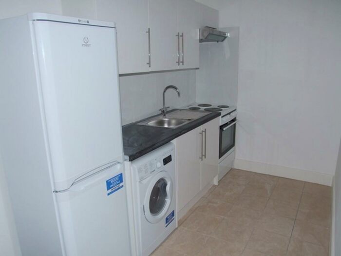Studio To Rent In Hutton Grove, Finchley, N12