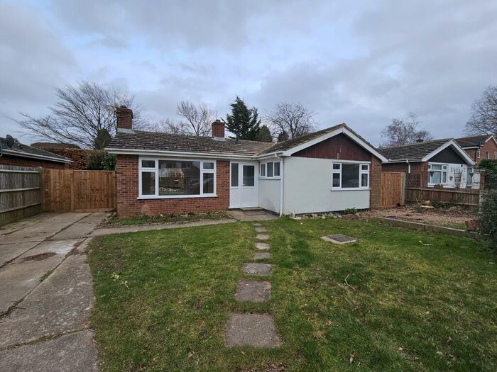 2 Bedroom Bungalow To Rent In Broadoak Avenue, Maidstone, ME15