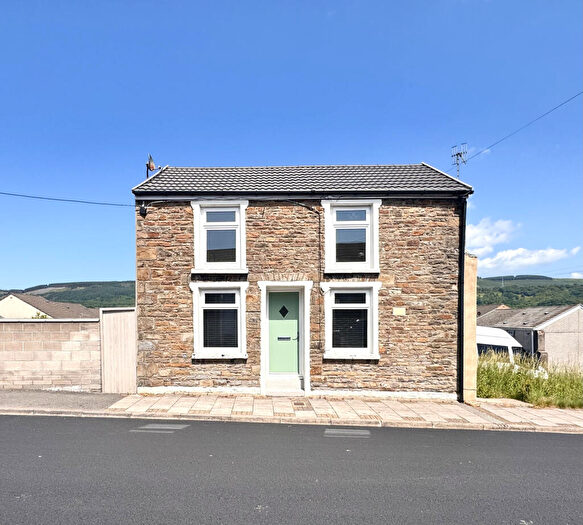 2 Bedroom Detached House For Sale In Commerce Place, Aberaman, Aberdare, CF44