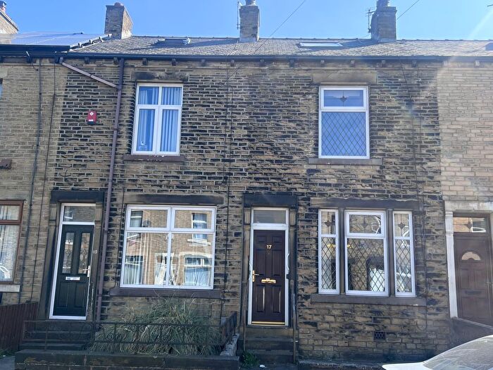 3 Bedroom Terraced House To Rent In Melford Street, Bradford, West Yorkshire, BD4