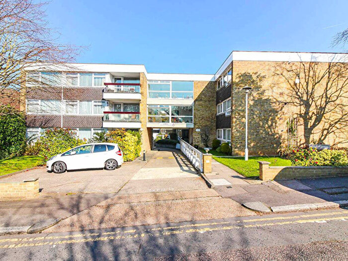 2 Bedroom Flat For Sale In Whitehall Lane, Buckhurst Hill, Essex, IG9