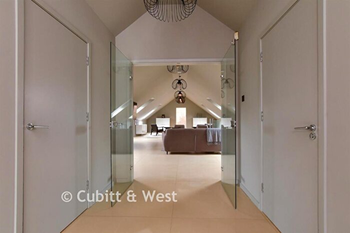 4 Bedroom Detached Bungalow For Sale In Braypool Lane, Patcham, Brighton, East Sussex, BN1