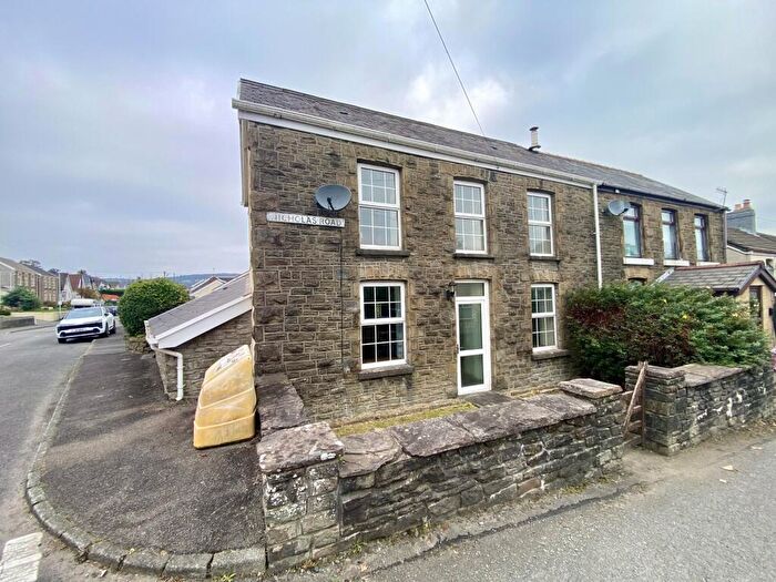 3 Bedroom Semi-Detached House For Sale In Nicholas Road, Glais, Swansea, City And County Of Swansea., SA7