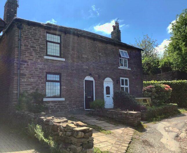 2 Bedroom Semi-Detached House To Rent In Richmond Hill, Macclesfield, Cheshire, SK11