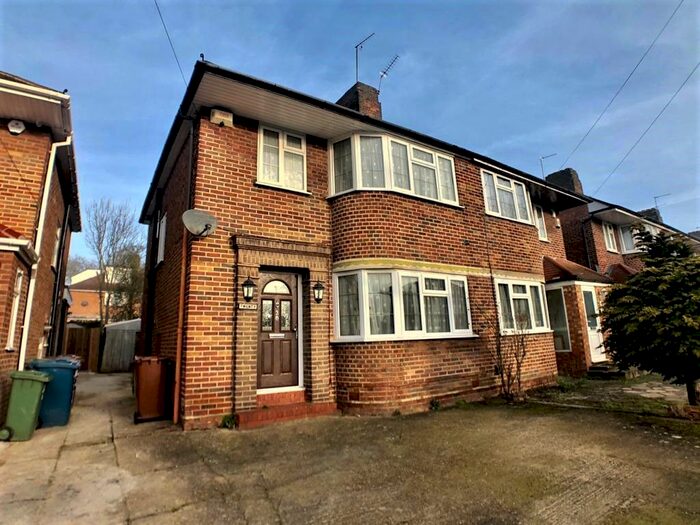 3 Bedroom Semi-Detached House To Rent In Wychwood Close, Edgware, HA8